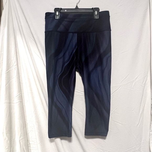 Athleta Accelerate Geode Crop Leggings | Running | Yoga | Activewear | Gym - Picture 2 of 6